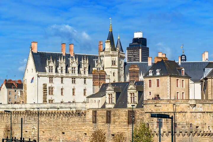 Nantes City Wonders and Highlights Private Guided Tour