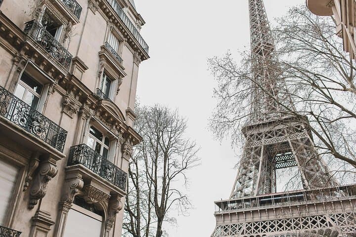 Private Eiffel Tower Summit Guided Tour by Lift (All Floors)