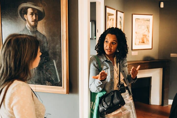 Private Day Tour in Paris with Louvre Tickets