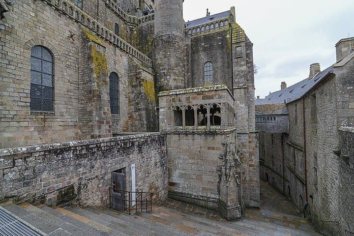 Mont Saint-Michel and Honfleur Private Trip from Paris