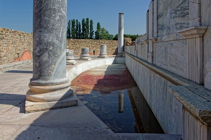 Skip-the-line Ancient Theater of Fourviere Lyon Private Tour