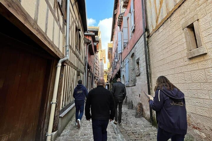 Urban Escape Game in Lille – Track Game in Old Town