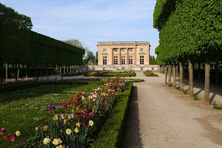Giverny and Versailles Full Day Private Tour from Paris