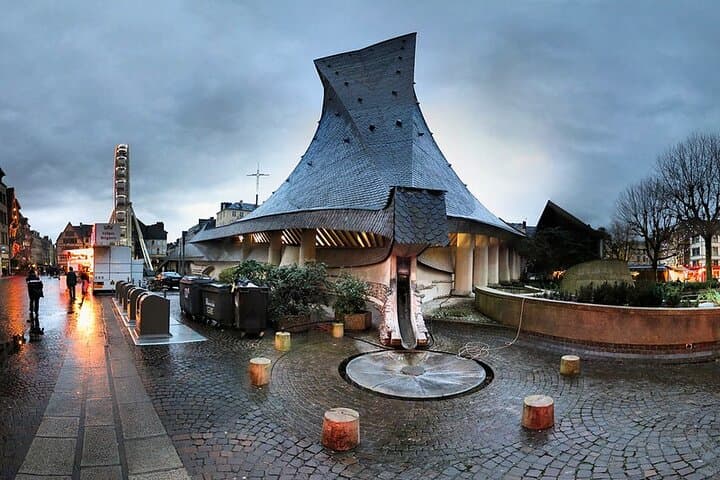 Private Giverny, Rouen and Honfleur Tour from Paris