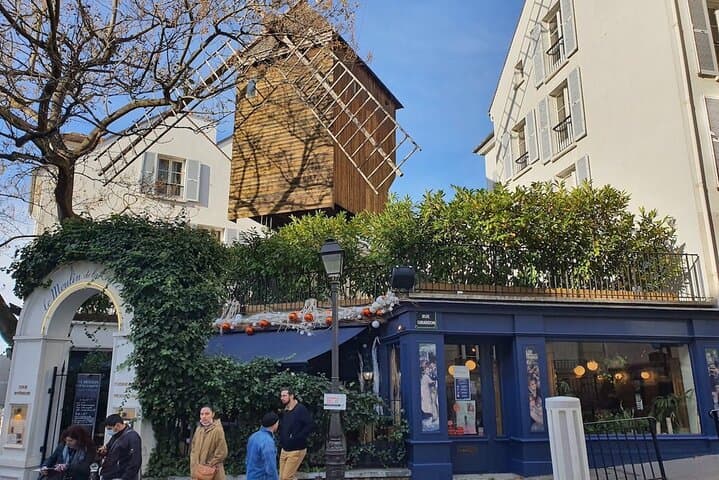 Private Italian Tour of Paris : Centre/Montmartre/other