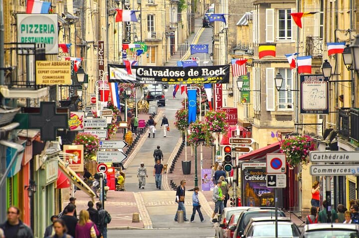 Round-trip shuttle transfer from Le Havre and Bayeux