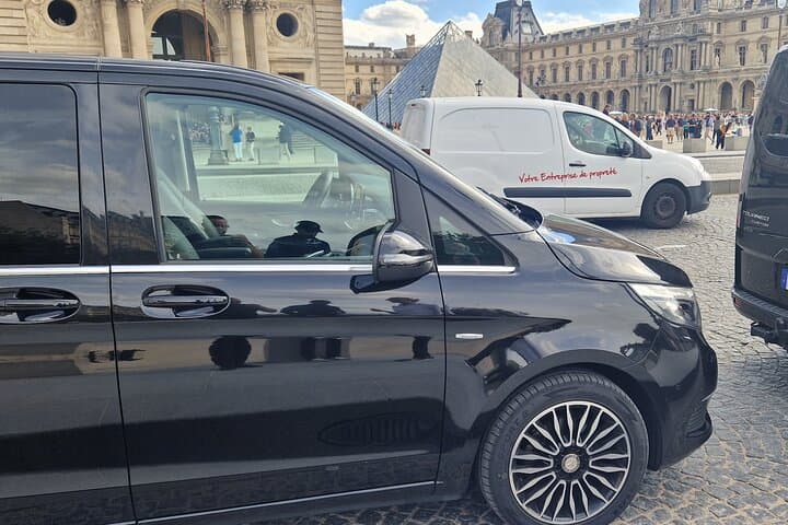 Round-trip shuttle transfer from Le Havre and Bayeux