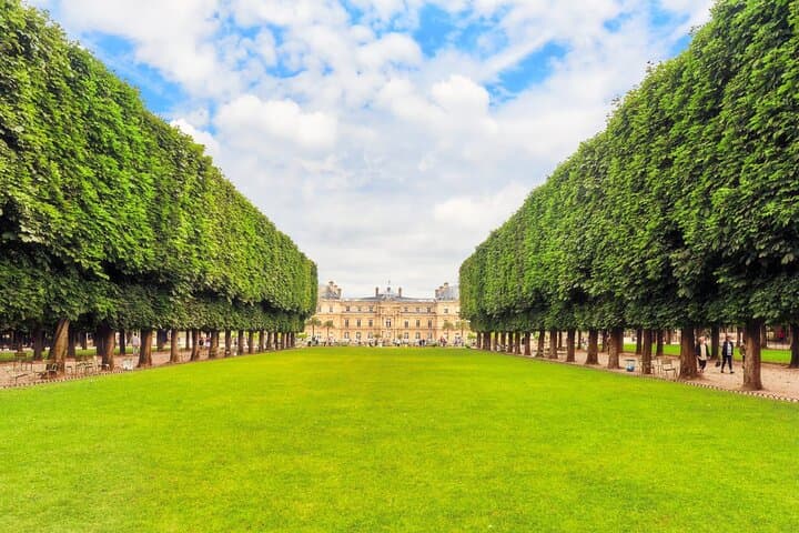 Paris Private Historic Walk: Notre-Dame to Luxembourg Gardens