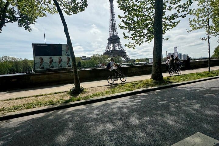 Private transfer Paris Beauvais - One way