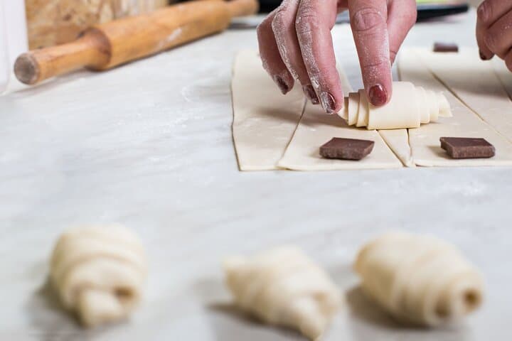 Fun Croissant and Pastry Baking Class With Local Chef in Paris
