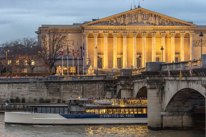 Seine River Evening Cruise with Music (Drink Options)