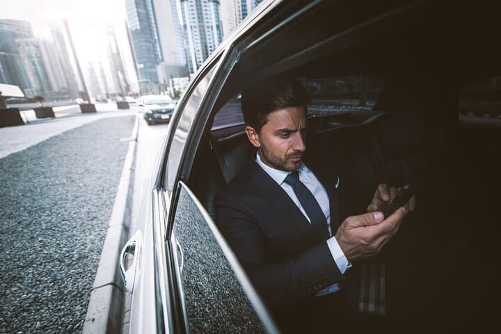 Private Van or Sedan Transfer: Paris ↔ CDG/Orly (One-Way)
