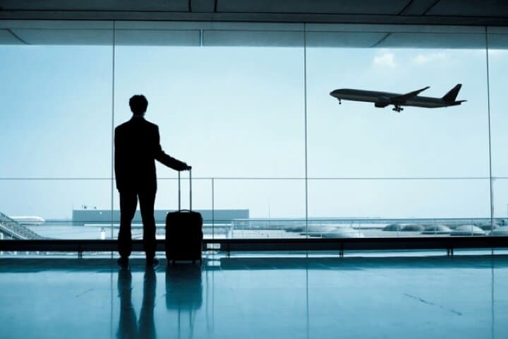 Private Van or Sedan Transfer: Paris ↔ CDG/Orly (One-Way)