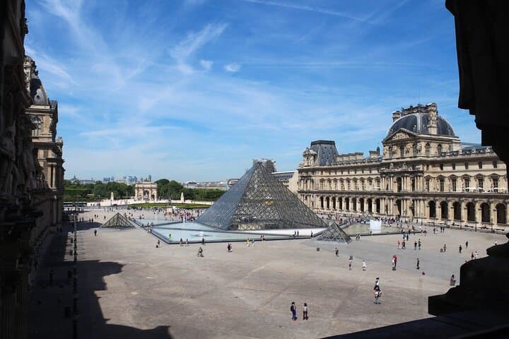 Guided Paris Tour with Charles De Gaulle Airport Transfer