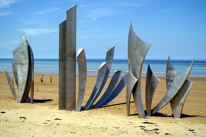 Normandy D-Day Tour with Mont Saint-Michel Day Trip from Paris