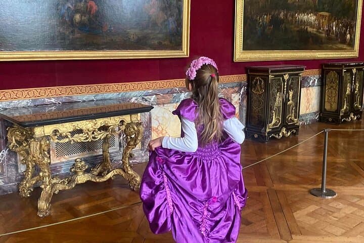 Paris For KIDS! Best private tour for children to enjoy Paris!