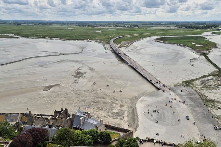 Private Tour in Mont St Michel and Normandy Coast