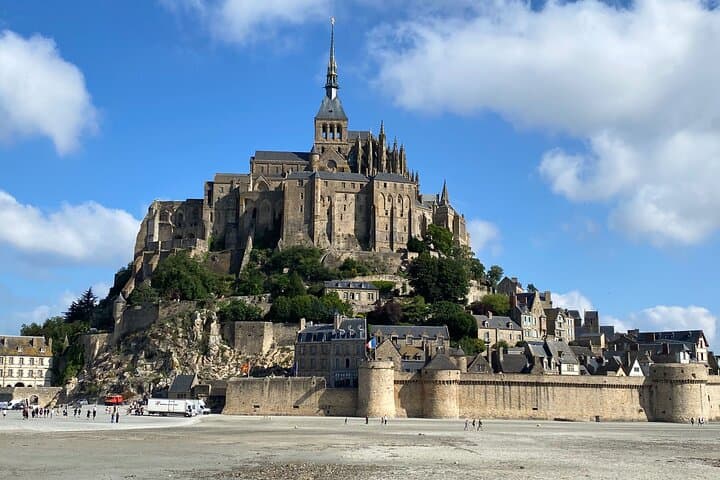 2 day Omaha Utah Mont Saint Michel Live Guided Small Group15