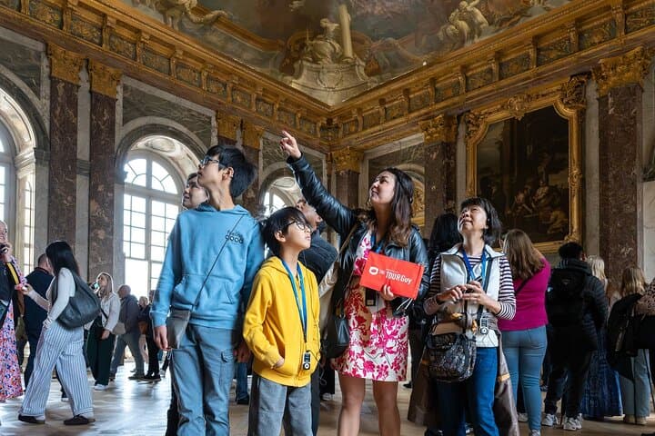 Palace of Versailles Tour with Garden Access