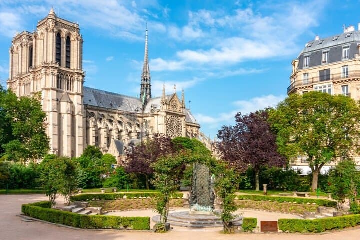 3 Days Exploring Paris with Hotel Stay & All Transfers