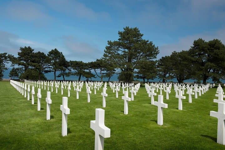 Private Day Tour to D-Day Beaches and American Cemetery in Paris