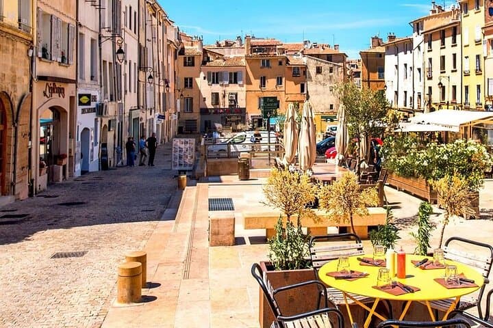 Small Versailles of Provence & Calissons tasting. Marseille port