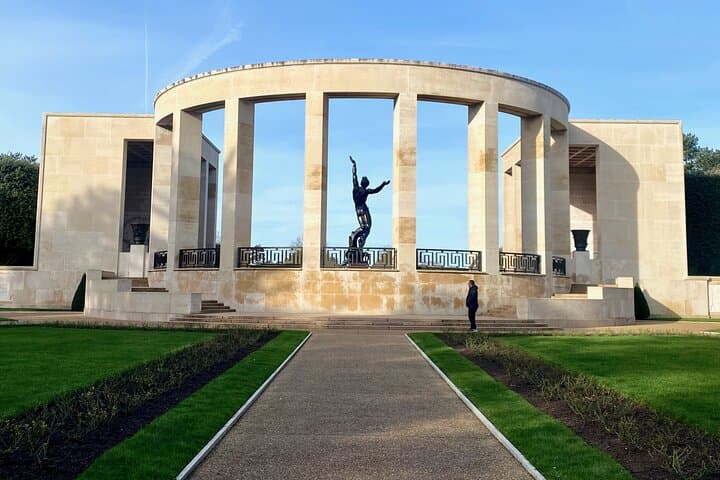 Normandy D-Day 7 Iconic Sights Guided Private Trip from Paris