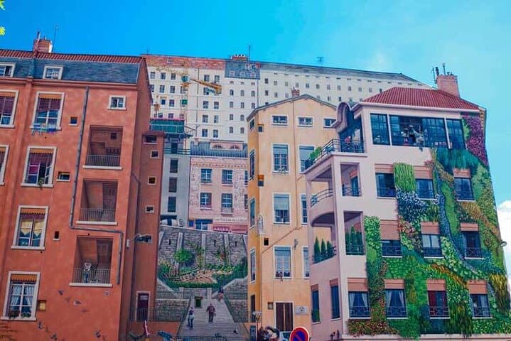 Lyon Panoramic City tour in minibus - 3 Hrs.