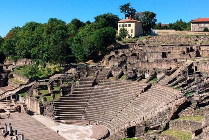 Lyon Panoramic City tour in minibus - 3 Hrs.