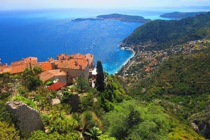 Rothschild’s Legacy Greek Elegance and Perfume Secrets of Eze