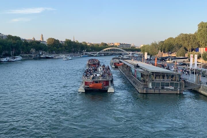 Notre-Dame Cathedral Exterior & Latin Quarter River Cruise Option