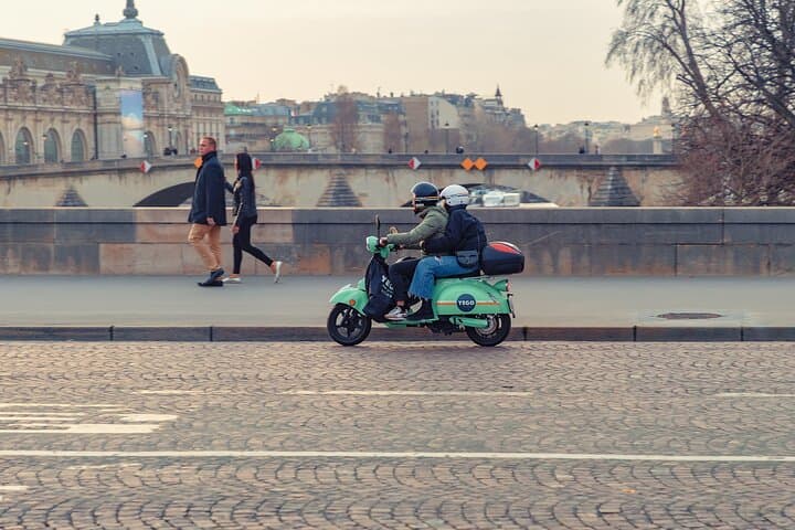 Latin Quarter and the Island of Notre-Dame Private Guided Tour