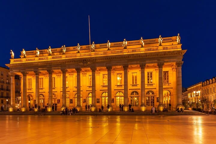 Rally in town in Bordeaux in December