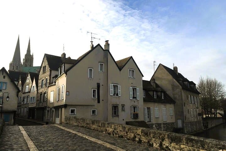 Chartres in tales and legends: from the cathedral to the city!