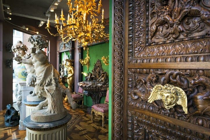 Flea Market Private Tour With A Professional Guide