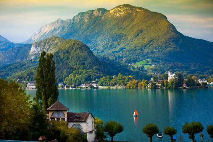 Full Day Tour Annecy and Pérouges
