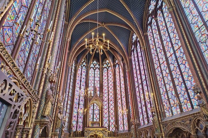 Paris Montmartre and other Holy Sites Guided Tour for Catholics