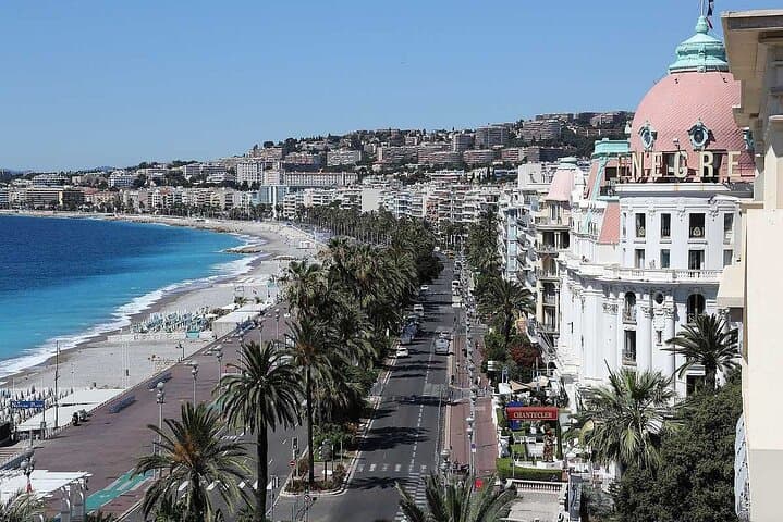 All the Splendor of Nice with Local Products Tasting Port pick up