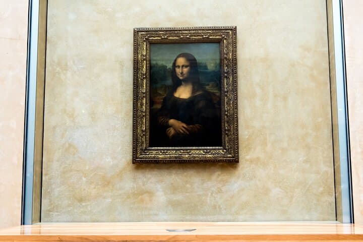 Louvre Museum Paris Private Tour with Tickets and Transfers