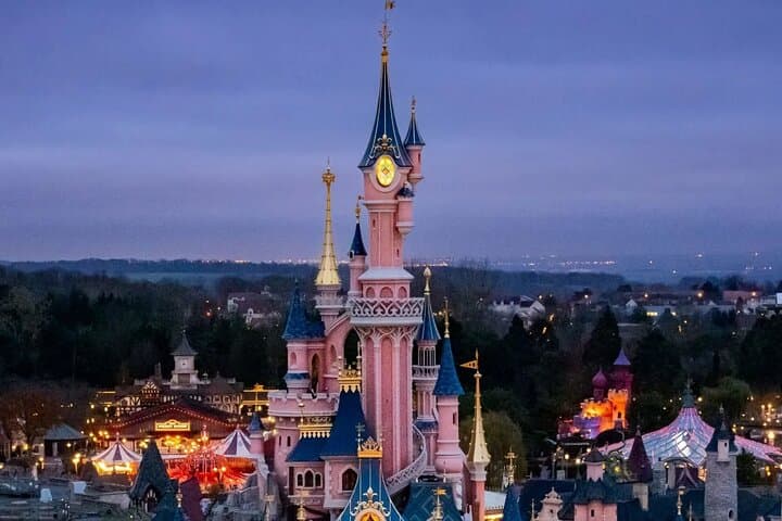 One Way Private Transfer from Orly to Disney Hotel