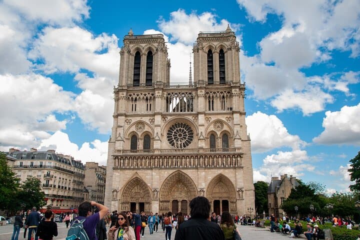 Notre Dame Cathedral and our guests