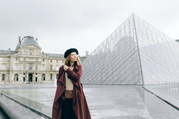 Louvre Museum Photoshoot Art and Elegance Unveiled