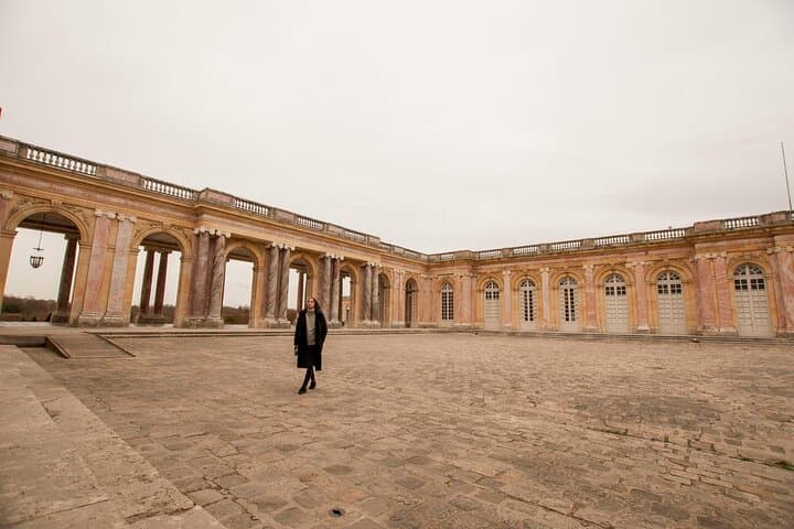 Photoshoot at the Palace of Versailles: A Royal Experience