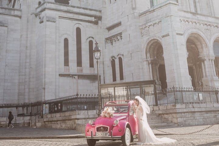 1h30 Private Guided Tour in a Pink Citroën 2CV