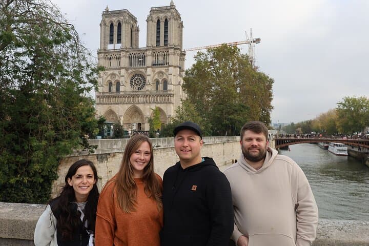 Visit the famous monument: Notre Dame de Paris.