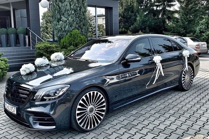 Luxury car hire for wedding in Lyon