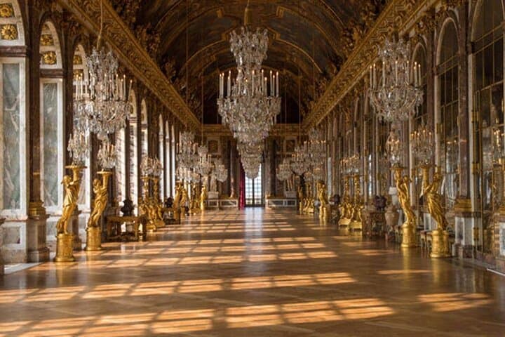Palaces of Versailles Check-out from Le Havre