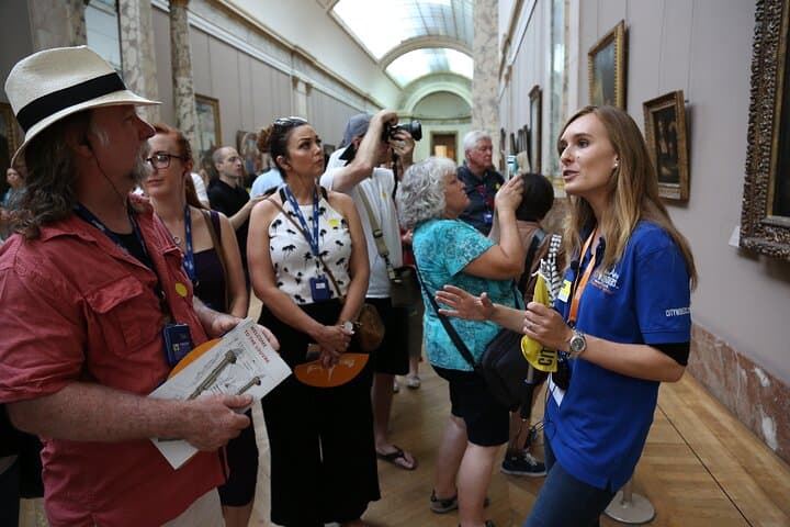 Express Louvre Masterpieces Guided Tour & Sommelier Wine Tasting