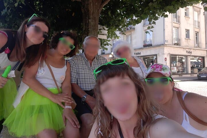 Challenges between girlfriends bride-to-be in Tours