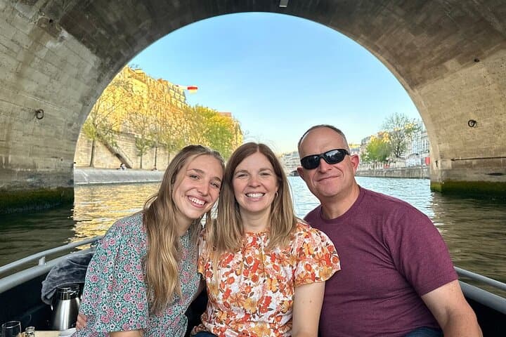 Deluxe Paris Tour including Seine River Cruise